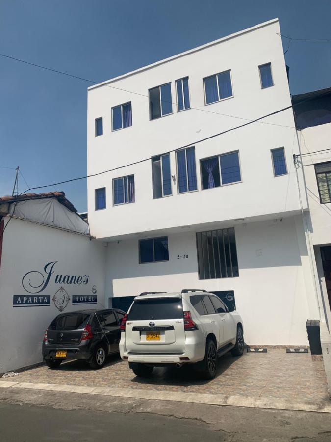 Apartahotel juane’s Cali Bagian luar foto
